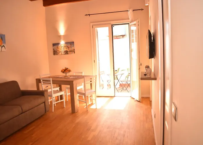 Kanat Apartment